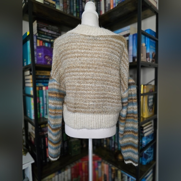 Urban Outfitters Beige and Blue Striped Sweater - Picture 8 of 10